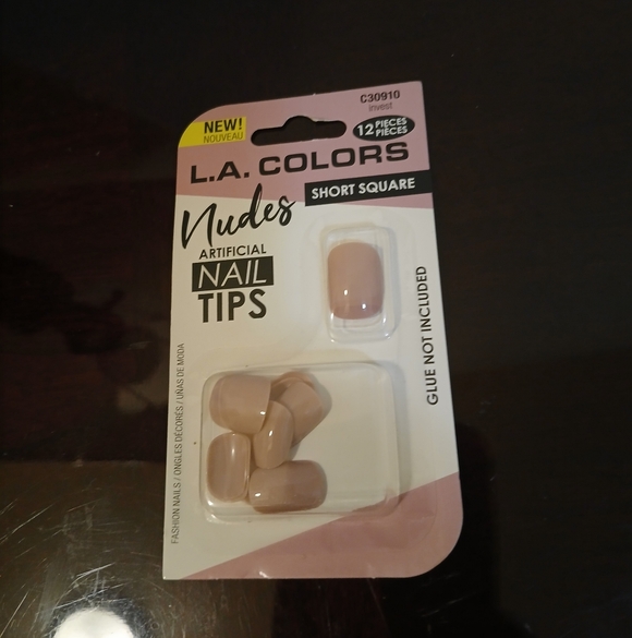 Artificial Nails - Picture 3 of 11